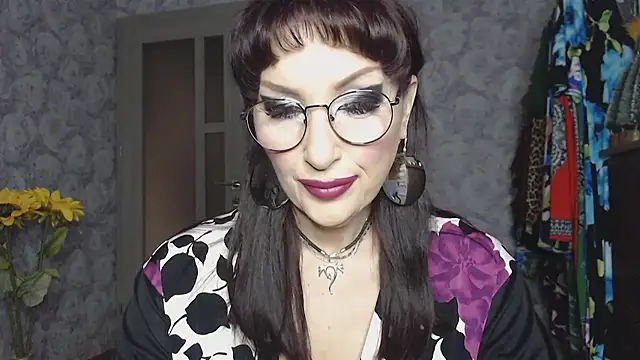 Aziza1 online show from April 5, 2026, 2:47 pm