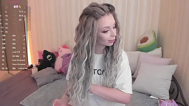 youreyesrgasm online show from February 11, 2025, 8:26 am