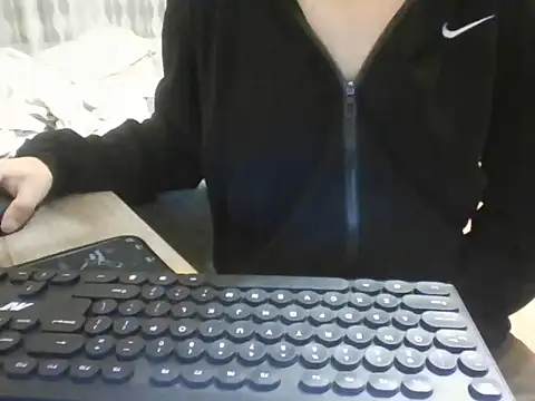 Snapshot of yourshottyarav chatting on February 22, 2026, 3:21 pm yourshottyarav online show from February 22, 2026, 3:21 pm