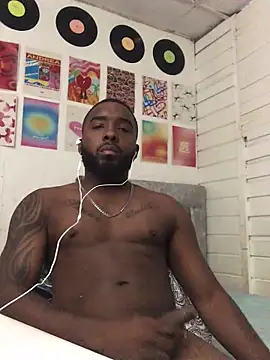 Snapshot of livepro chatting on November 10, 2025, 2:16 pm livepro online show from November 10, 2025, 2:16 pm