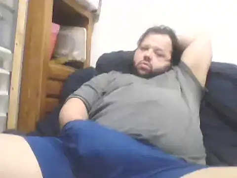 Snapshot of Strongbutgentle36 chatting on January 18, 2025, 10:17 pm Strongbutgentle36 online show from January 18, 2025, 10:17 pm