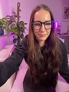 Snapshot of Trixie-Tainted chatting on January 4, 2025, 3:17 pm Trixie-Tainted online show from January 4, 2025, 3:17 pm