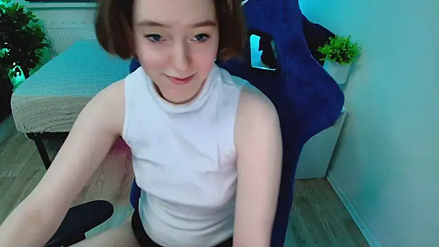 CranberryHot online show from October 10, 2025, 7:02 pm