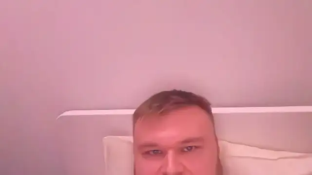 fmodel online show from December 4, 2025, 5:43 pm