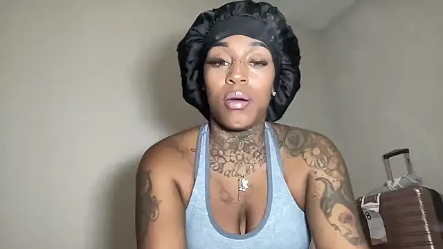 Creamesensation online show from April 15, 2026, 4:19 am