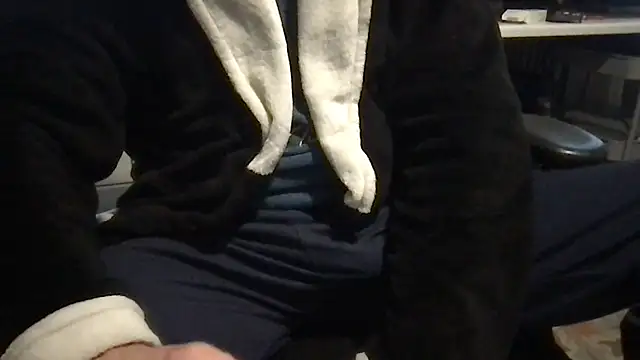 longqwert online show from January 9, 2026, 3:37 pm