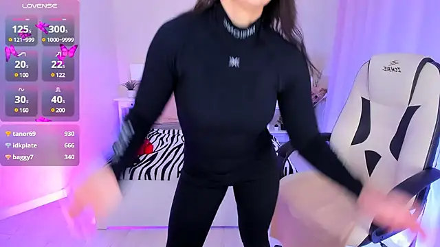 Snapshot of HelenaRegal chatting on February 22, 2025, 9:34 am HelenaRegal online show from February 22, 2025, 9:34 am