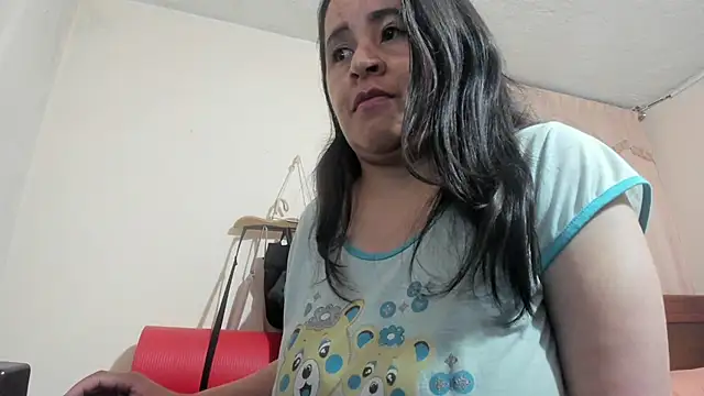 Snapshot of latinfemale chatting on December 29, 2024, 2:17 am latinfemale online show from December 29, 2024, 2:17 am