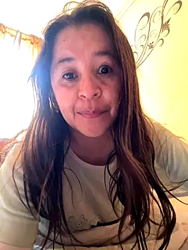 Snapshot of latinfemale chatting on September 30, 2025, 3:06 pm latinfemale online show from September 30, 2025, 3:06 pm