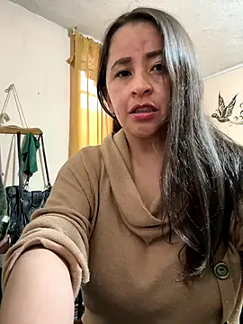 Snapshot of latinfemale chatting on November 10, 2025, 9:14 pm latinfemale online show from November 10, 2025, 9:14 pm