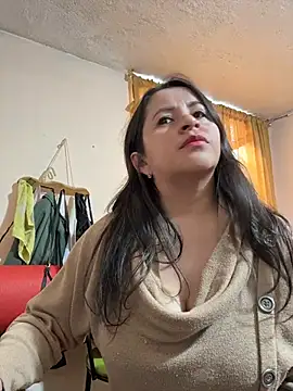 latinfemale online show from March 5, 2026, 7:54 pm