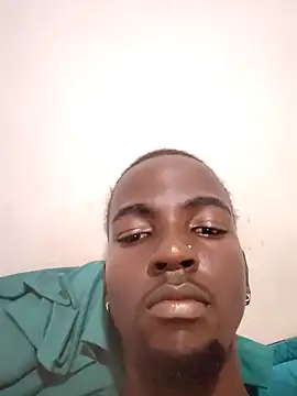 Snapshot of Jheronn28 chatting on November 17, 2025, 8:03 pm Jheronn28 online show from November 17, 2025, 8:03 pm