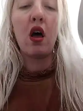 Snapshot of Mllesha74000 chatting on December 15, 2024, 3:20 pm Mllesha74000 online show from December 15, 2024, 3:20 pm