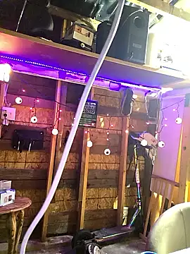 Snapshot of canadacockinme chatting on October 21, 2025, 12:28 pm canadacockinme online show from October 21, 2025, 12:28 pm