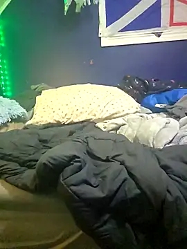 canadacockinme online show from December 5, 2025, 8:12 am