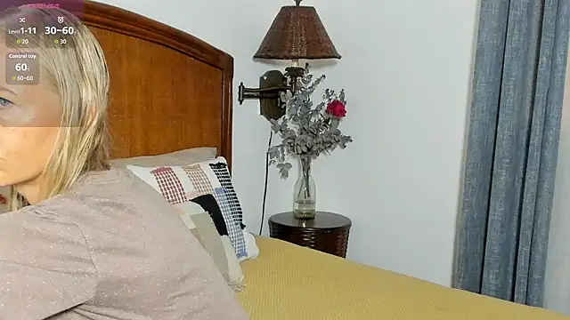 Snapshot of Christine_35 chatting on March 27, 2026, 12:38 pm Christine 35 online show from March 27, 2026, 12:38 pm