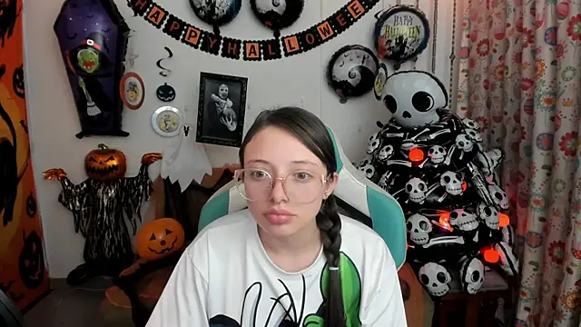 Snapshot of linda-schmidt chatting on October 7, 2025, 3:04 am linda-schmidt online show from October 7, 2025, 3:04 am