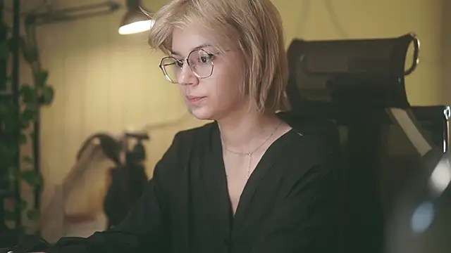 alyssa sweet online show from May 29, 2026, 4:32 am