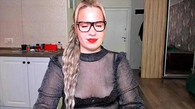 HotTiffani online show from October 19, 2025, 8:48 am