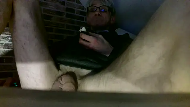 Snapshot of InMeinenMund chatting on December 2, 2024, 10:34 pm InMeinenMund online show from December 2, 2024, 10:34 pm