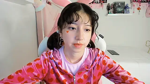 cherrycute online show from December 3, 2024, 4:03 am