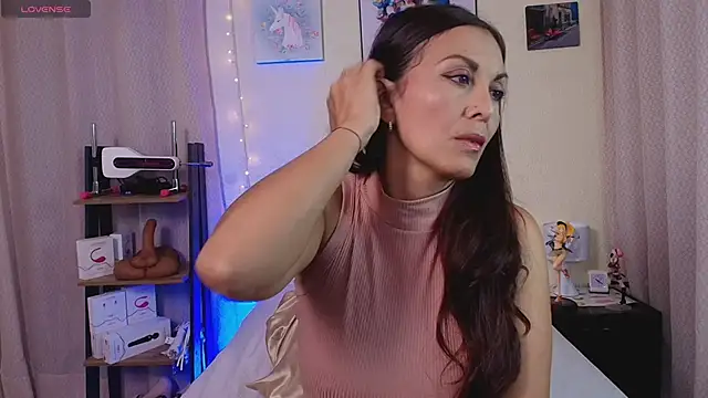 Snapshot of Swetisabella01 chatting on February 2, 2025, 3:21 am Swetisabella01 online show from February 2, 2025, 3:21 am