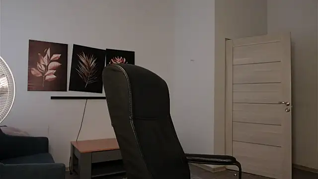 Snapshot of Tommy_Burnz chatting on September 11, 2025, 4:23 am Tommy Burnz online show from September 11, 2025, 4:23 am