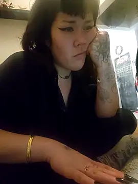 missemi online show from April 13, 2026, 4:51 am