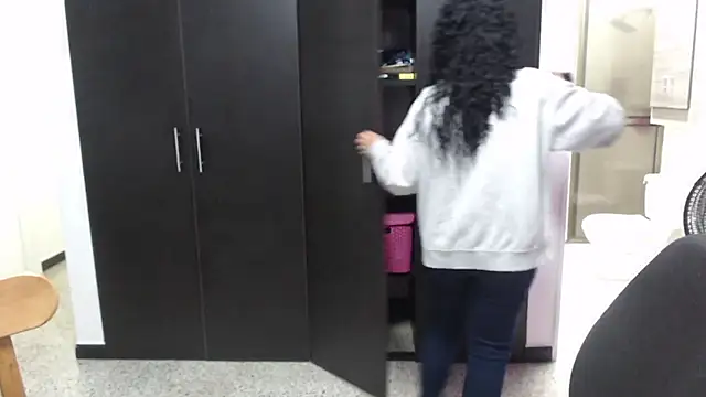 mijal queen online show from September 19, 2025, 2:46 am