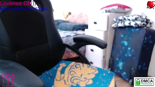 Snapshot of sweet_cute_cat chatting on March 8, 2025, 8:33 am sweet cute cat online show from March 8, 2025, 8:33 am