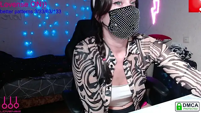 Snapshot of sweet_cute_cat chatting on March 16, 2025, 8:10 am sweet cute cat online show from March 16, 2025, 8:10 am