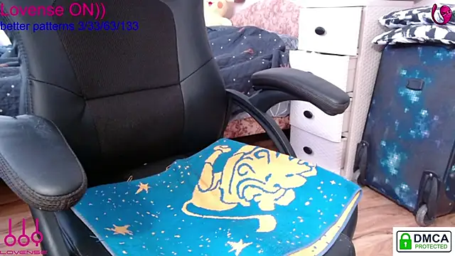 Snapshot of sweet_cute_cat chatting on March 16, 2025, 11:16 am sweet cute cat online show from March 16, 2025, 11:16 am