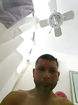 Snapshot of tropikboy chatting on July 20, 2026, 11:23 am tropikboy online show from July 20, 2026, 11:23 am