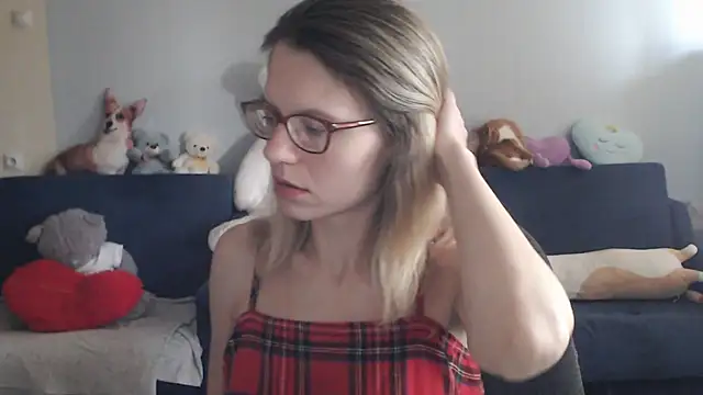 Snapshot of night_is_dark chatting on September 12, 2025, 2:06 pm night is dark online show from September 12, 2025, 2:06 pm