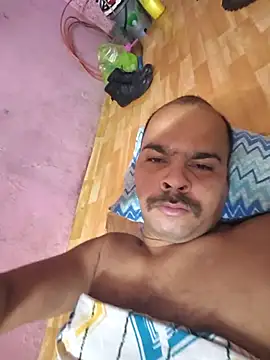 Vickyrajput009 online show from November 19, 2025, 2:33 am