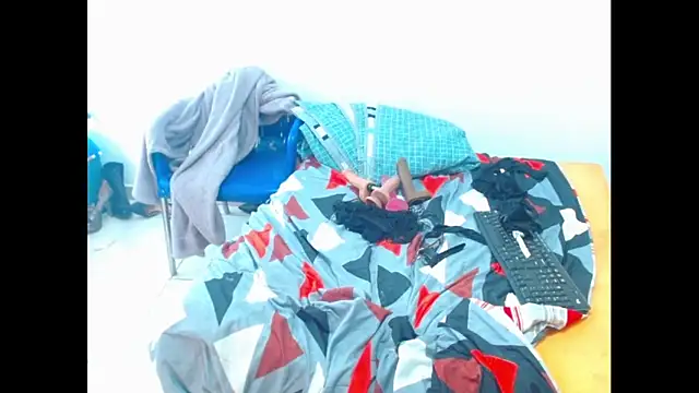 Snapshot of keyklin1 chatting on December 2, 2025, 12:54 pm keyklin1 online show from December 2, 2025, 12:54 pm