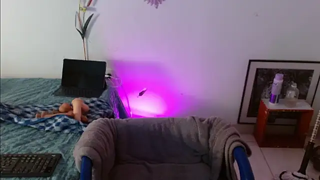 Snapshot of keyklin1 chatting on February 13, 2026, 11:50 am keyklin1 online show from February 13, 2026, 11:50 am