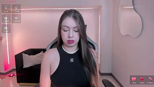 EllaClark online show from November 11, 2025, 5:35 pm