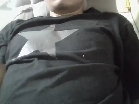 Snapshot of Young_gun_asian chatting on October 17, 2025, 6:54 pm Young gun asian online show from October 17, 2025, 6:54 pm