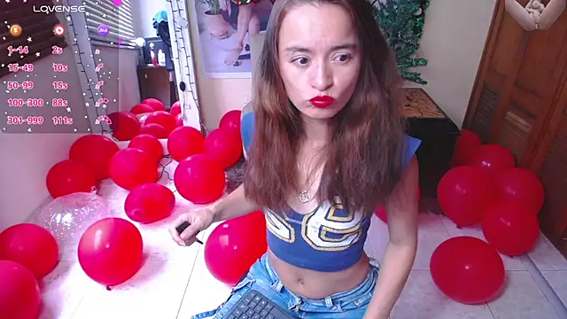 NicoleSantana online show from January 5, 2026, 9:29 pm