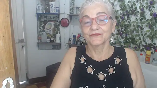 Snapshot of FunnyGrandma chatting on May 3, 2026, 10:16 pm FunnyGrandma online show from May 3, 2026, 10:16 pm