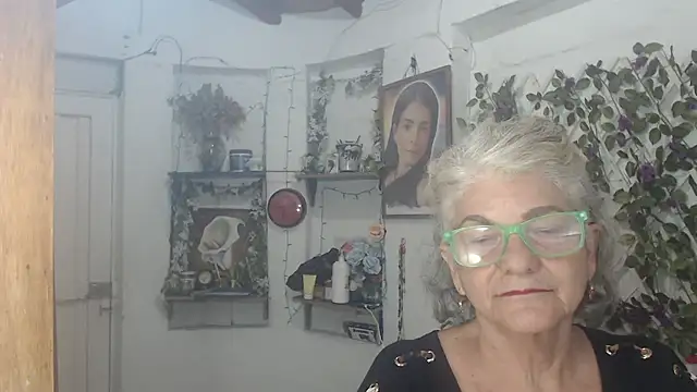 FunnyGrandma online show from July 28, 2026, 1:56 am