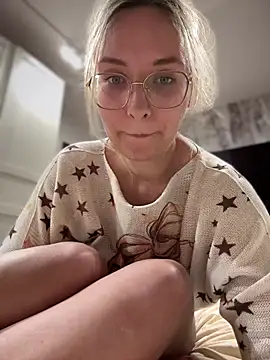 The Snowwhitee online show from February 16, 2025, 5:04 pm