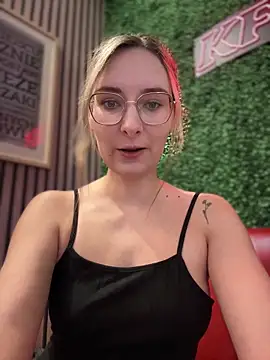 The Snowwhitee online show from February 22, 2025, 9:01 am