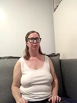 Snapshot of SweetandNaughty1 chatting on November 4, 2025, 7:57 pm SweetandNaughty1 online show from November 4, 2025, 7:57 pm