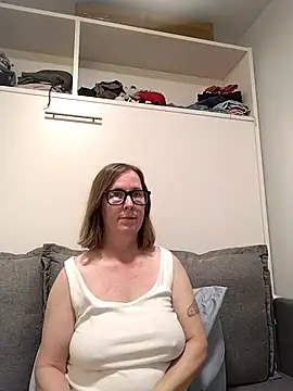 Snapshot of SweetandNaughty1 chatting on June 5, 2026, 3:57 am SweetandNaughty1 online show from June 5, 2026, 3:57 am
