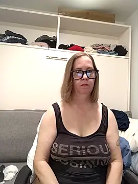 Snapshot of SweetandNaughty1 chatting on June 16, 2026, 9:28 pm SweetandNaughty1 online show from June 16, 2026, 9:28 pm