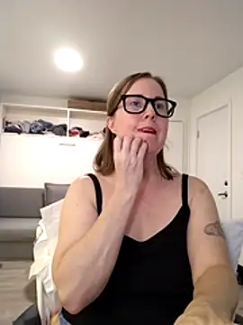 Snapshot of SweetandNaughty1 chatting on July 8, 2026, 4:17 am SweetandNaughty1 online show from July 8, 2026, 4:17 am