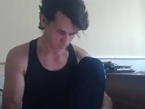 Snapshot of yvesstorm1 chatting on January 26, 2025, 12:33 pm yvesstorm1 online show from January 26, 2025, 12:33 pm