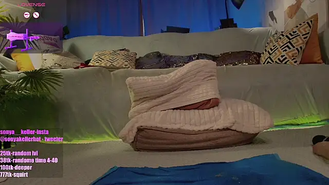 Snapshot of Sonya_Keller_new chatting on October 17, 2025, 2:19 pm Sonya Keller new online show from October 17, 2025, 2:19 pm